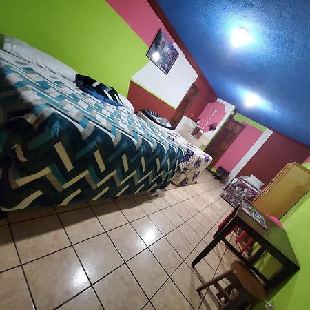 Hotel Kasa Kamelot Quetzaltenango Zewnętrze zdjęcie