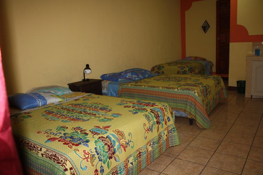 Hotel Kasa Kamelot Quetzaltenango Zewnętrze zdjęcie