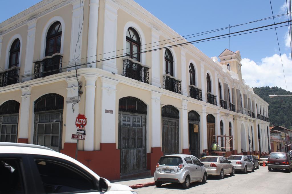 Hotel Kasa Kamelot Quetzaltenango Zewnętrze zdjęcie