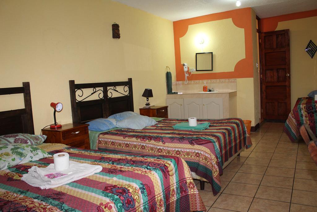 Hotel Kasa Kamelot Quetzaltenango Zewnętrze zdjęcie