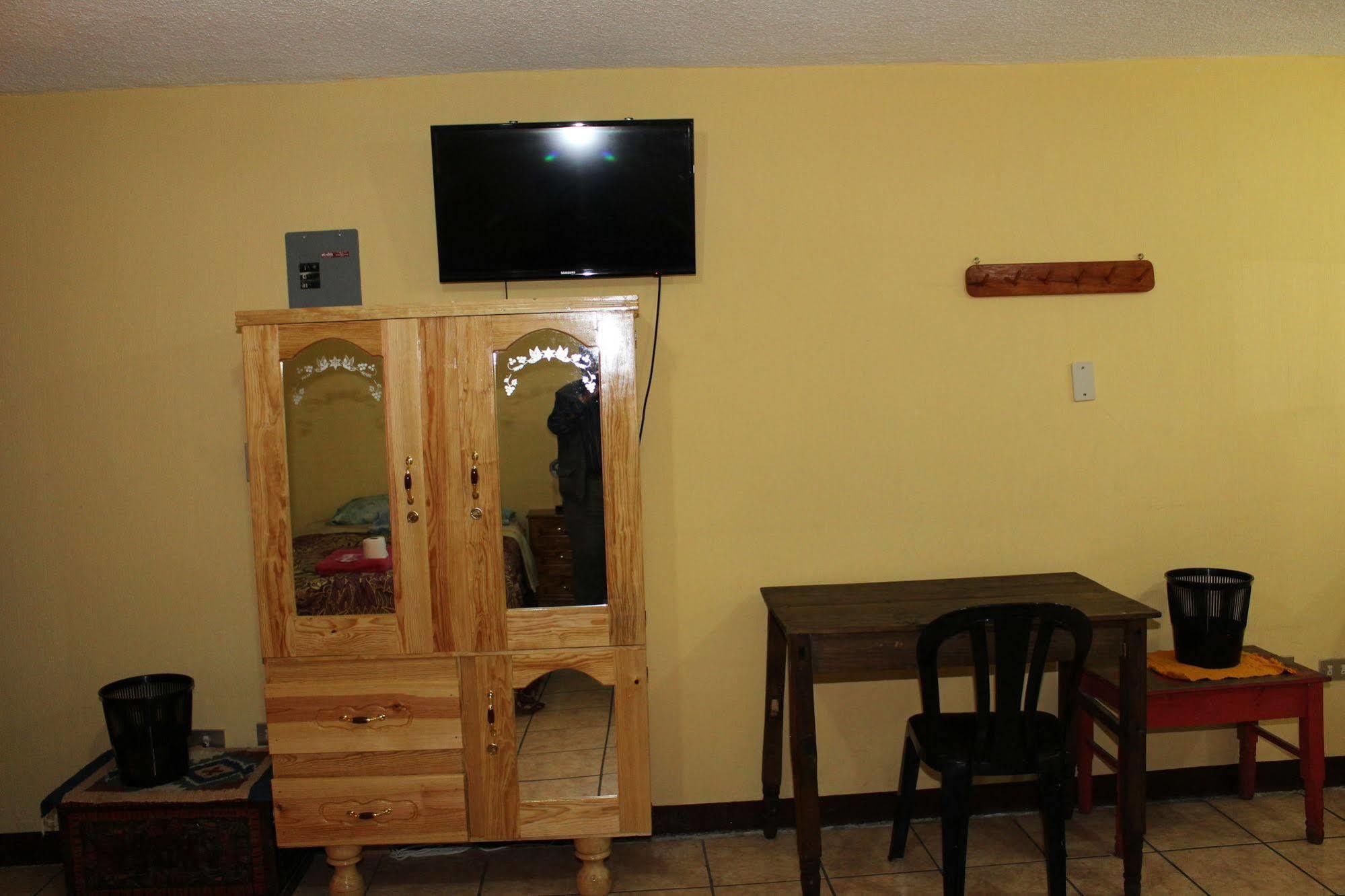 Hotel Kasa Kamelot Quetzaltenango Zewnętrze zdjęcie