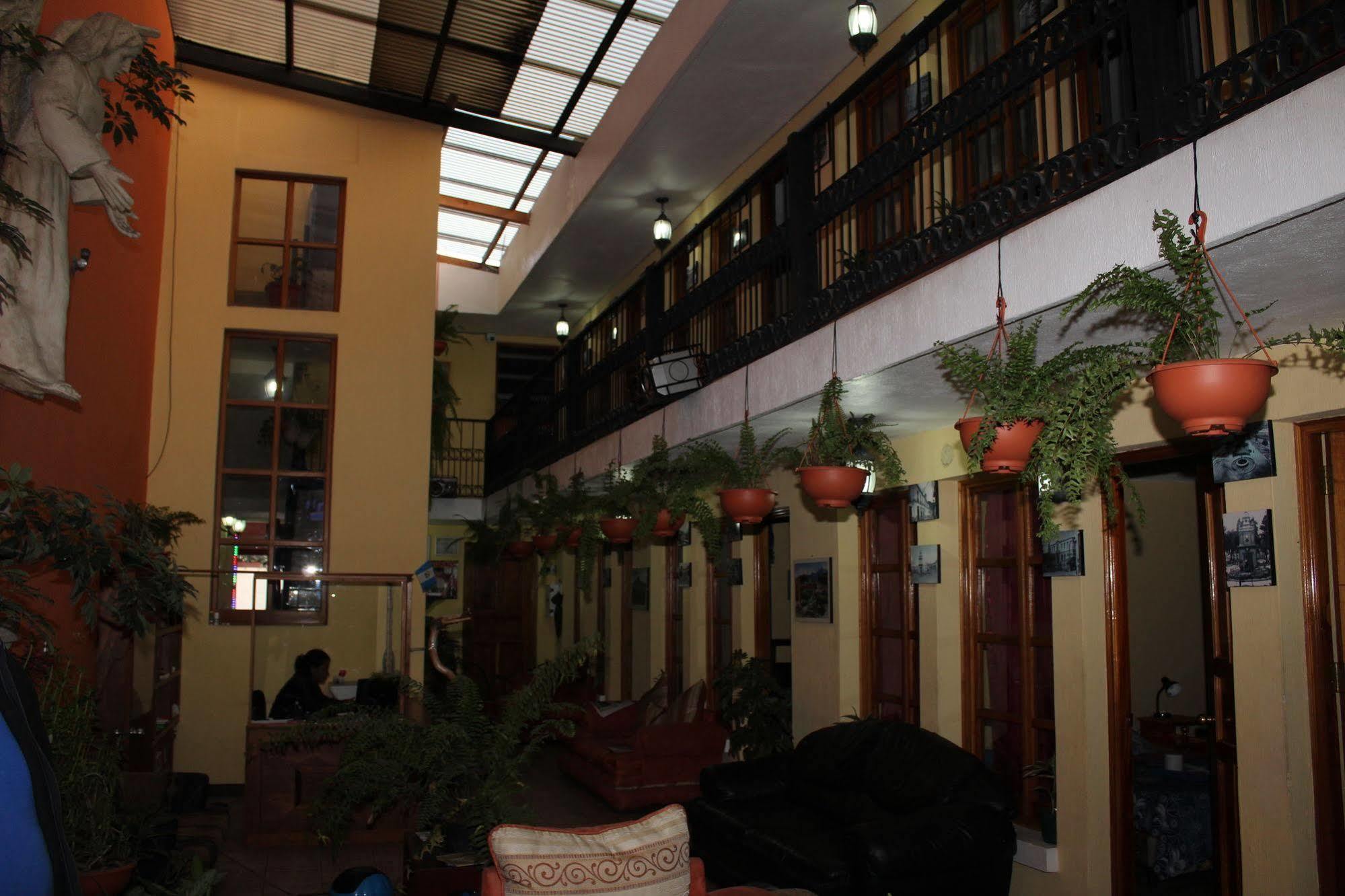 Hotel Kasa Kamelot Quetzaltenango Zewnętrze zdjęcie