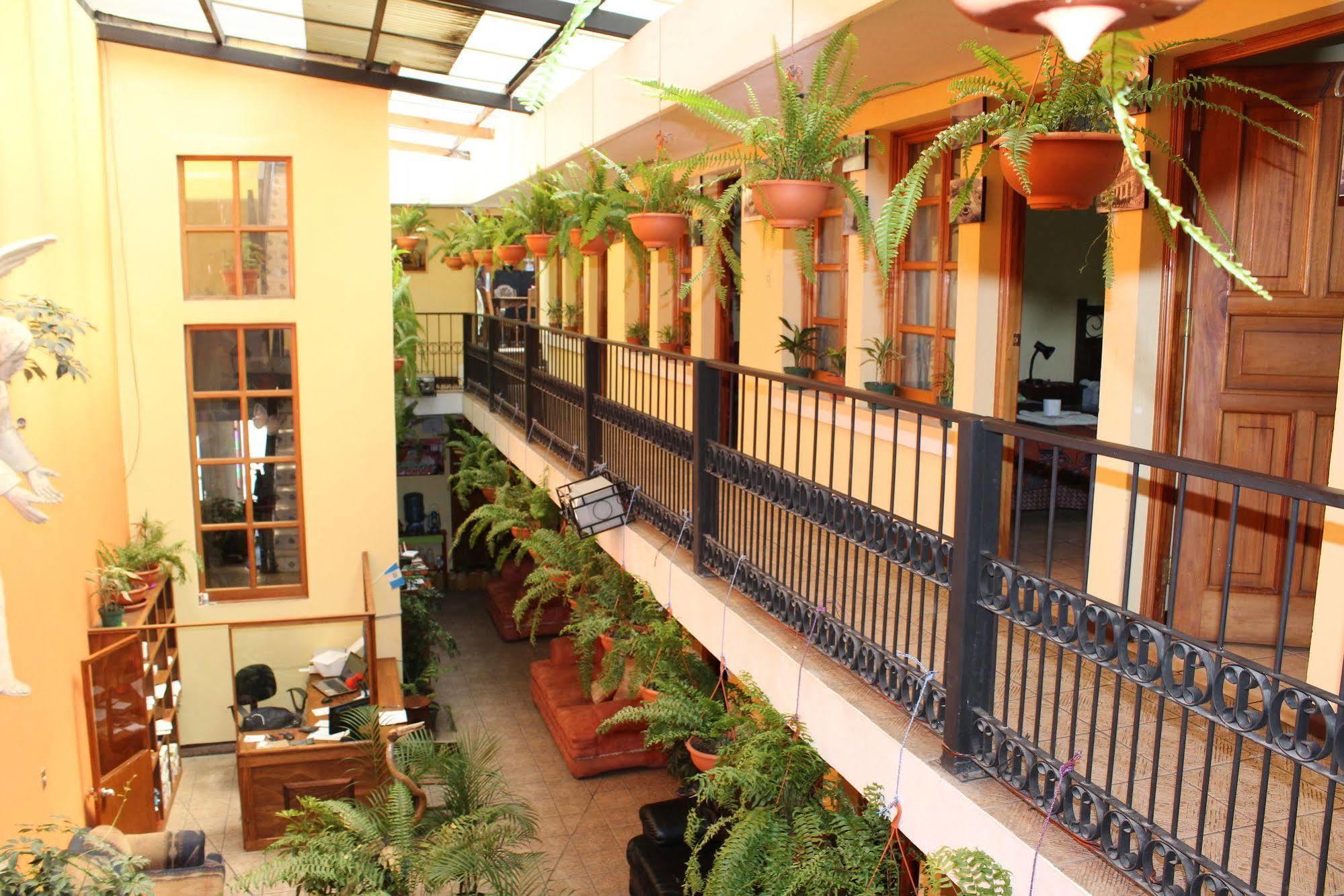 Hotel Kasa Kamelot Quetzaltenango Zewnętrze zdjęcie